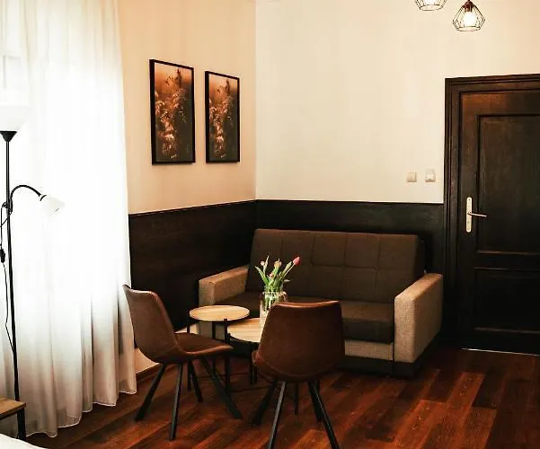 654 Bed and Breakfast 3*