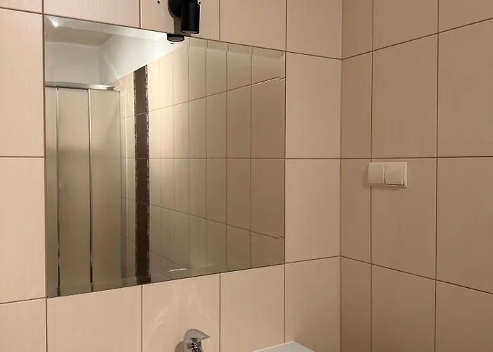 654 Bed and Breakfast 3*