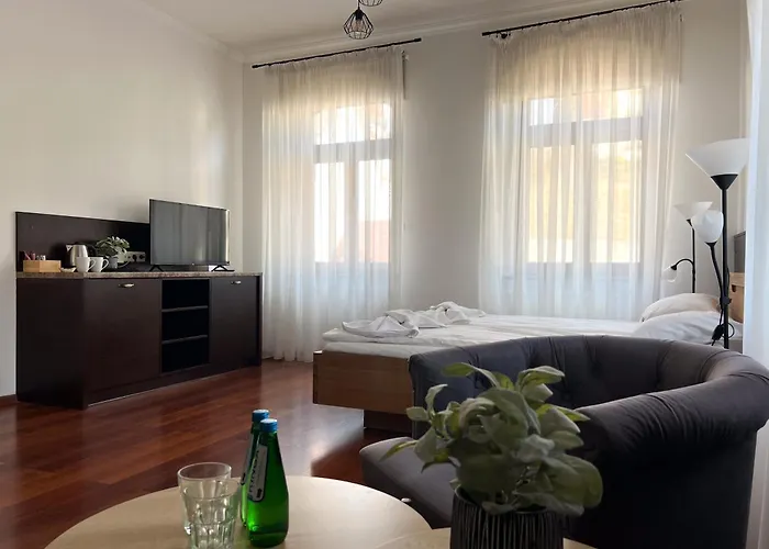 654 Bed and Breakfast