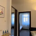 654 Bed & Breakfast 3*
