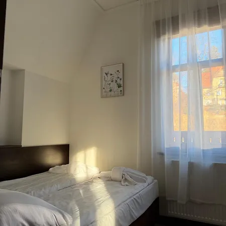 654 Bed & Breakfast 3*