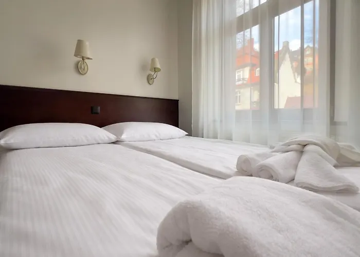 654 3* 스클라르스카포렘바