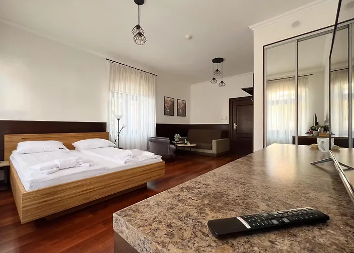 654 3* 스클라르스카포렘바